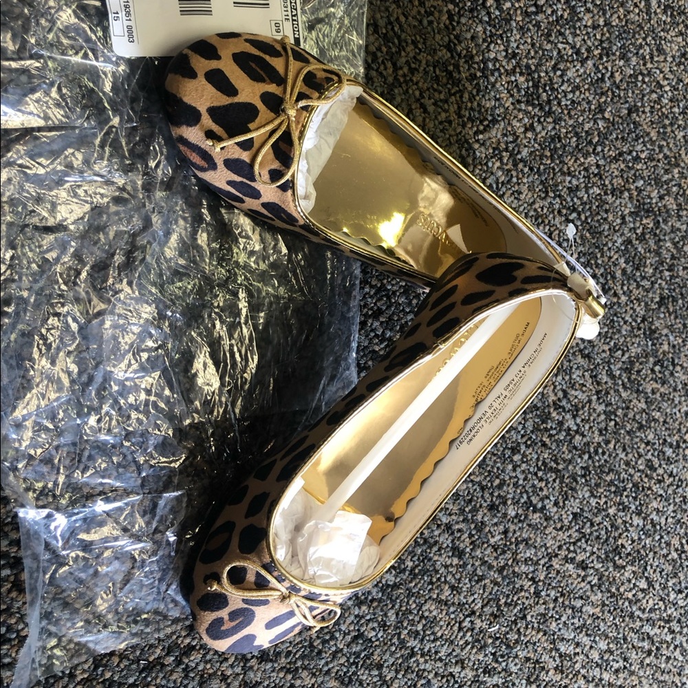 Leopard ballet flats